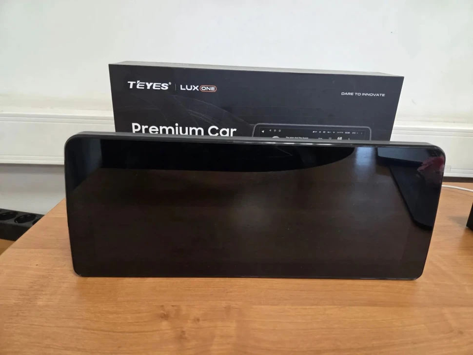 (Уценка) Магнитола 12,3" Teyes LUX ONE 6/128 BMW CCC-платформа